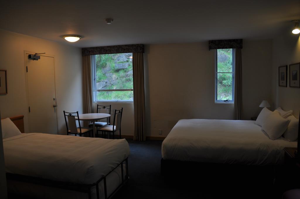 Jenolan Caves House Hotel Exterior photo