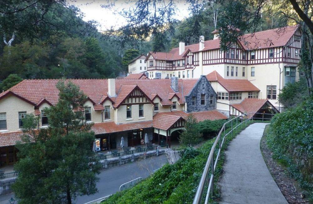 Jenolan Caves House Hotel Exterior photo