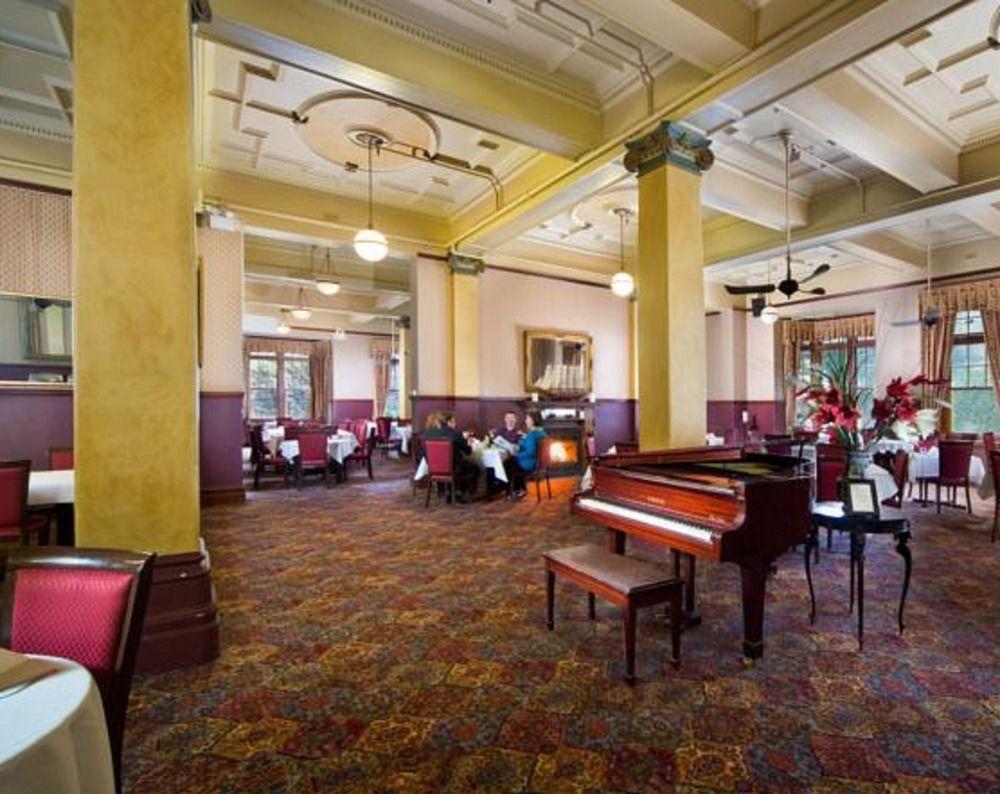 Jenolan Caves House Hotel Exterior photo