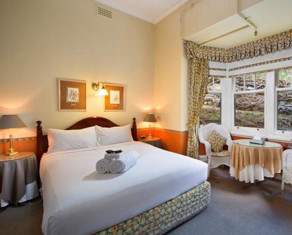 Jenolan Caves House Hotel Exterior photo